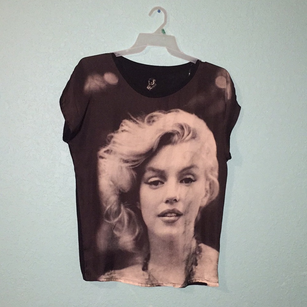Forever21 Marilyn Monroe size Large shirt